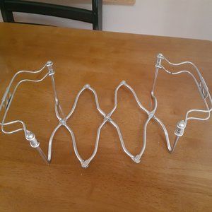 Expandable TRIVET